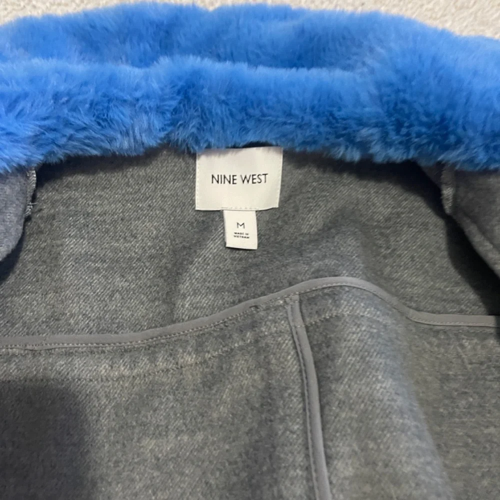 Jacket - Picture 2 of 4